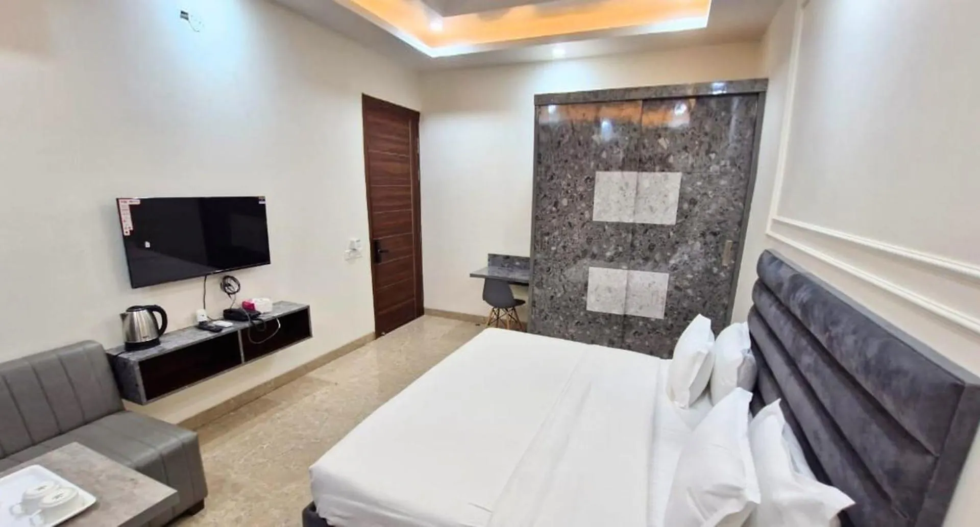 Comfort N Stay Inn Suites Gurgáon